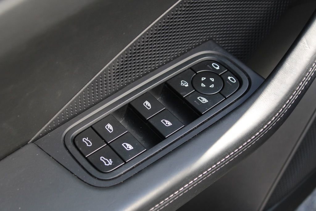 Certified 2024 Porsche Macan 4 Electric image 15