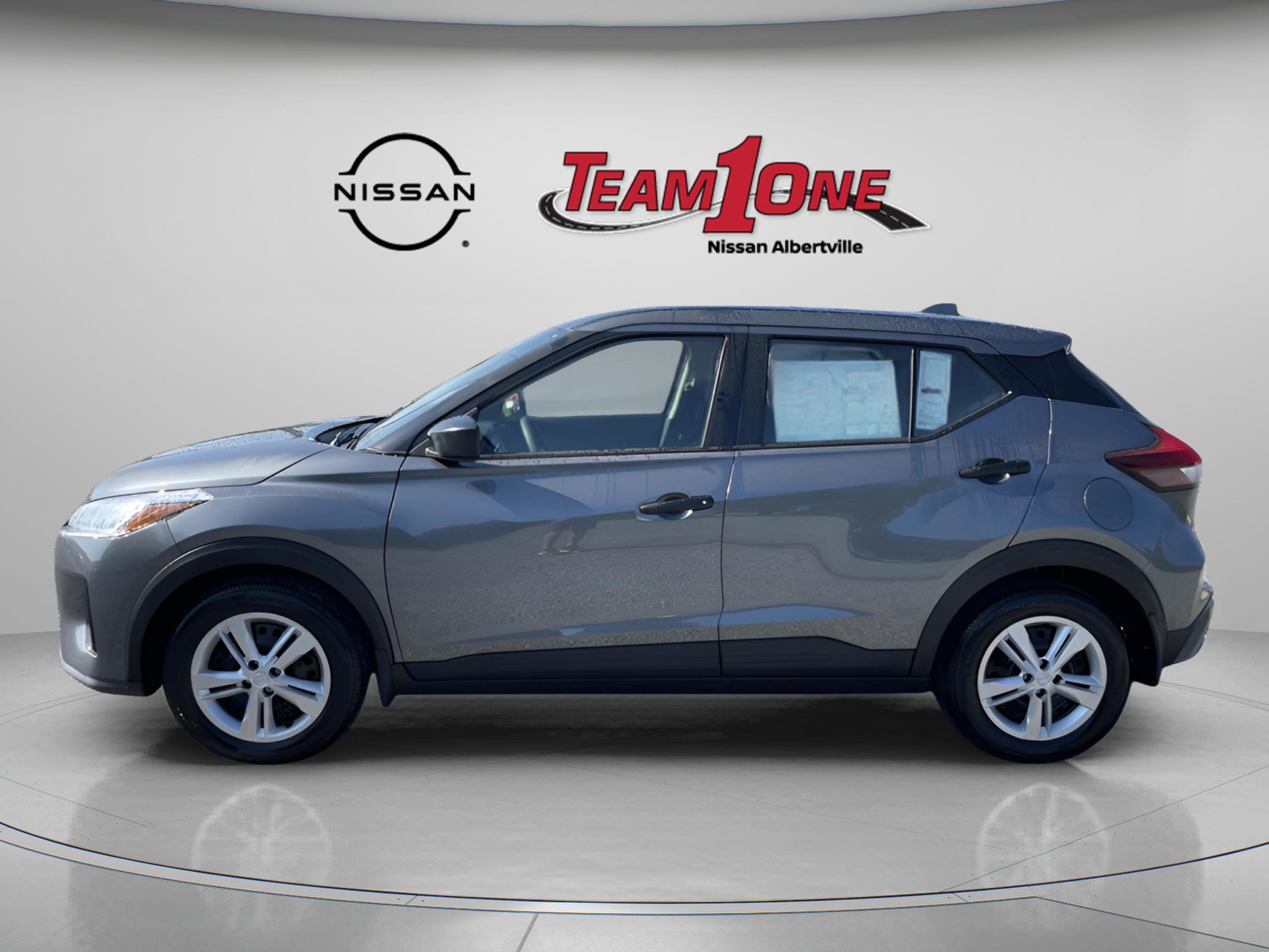 New 2025 Nissan Kicks Play S FWD image 2