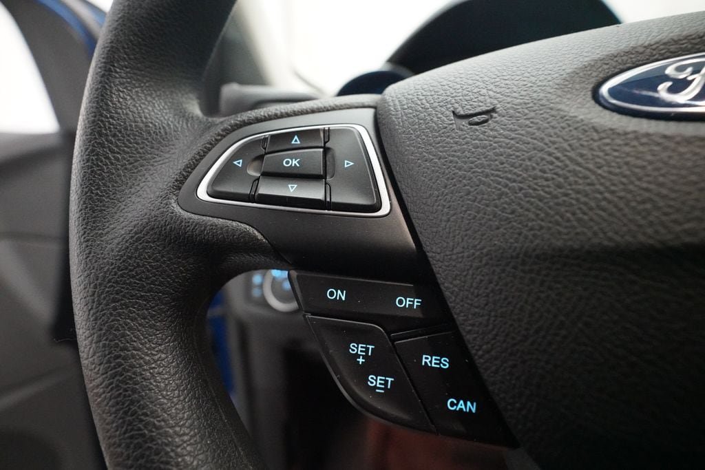 Used 2019 Ford Escape SE FWD image 17