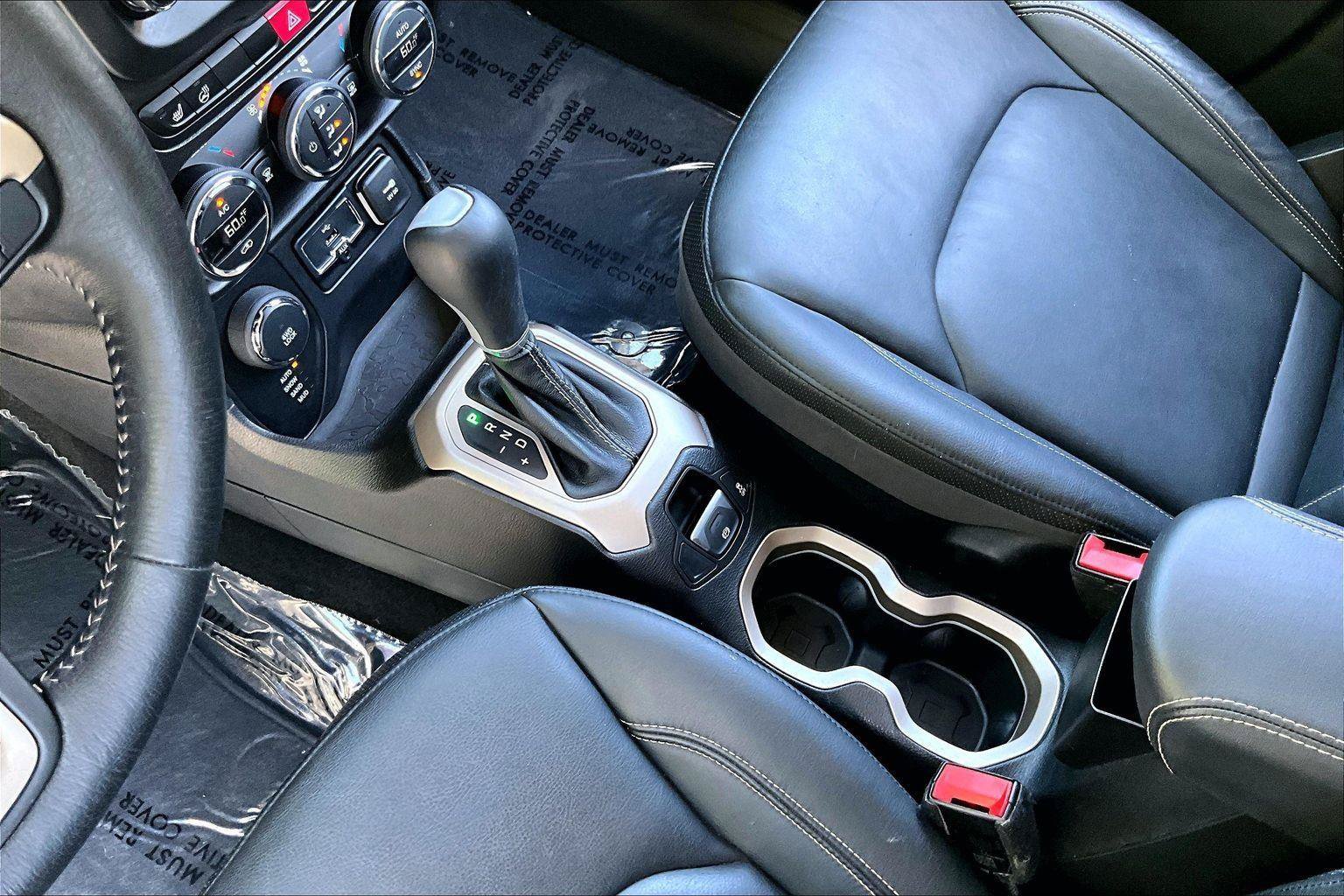Used 2015 Jeep Renegade Limited AWD/4WD image 15