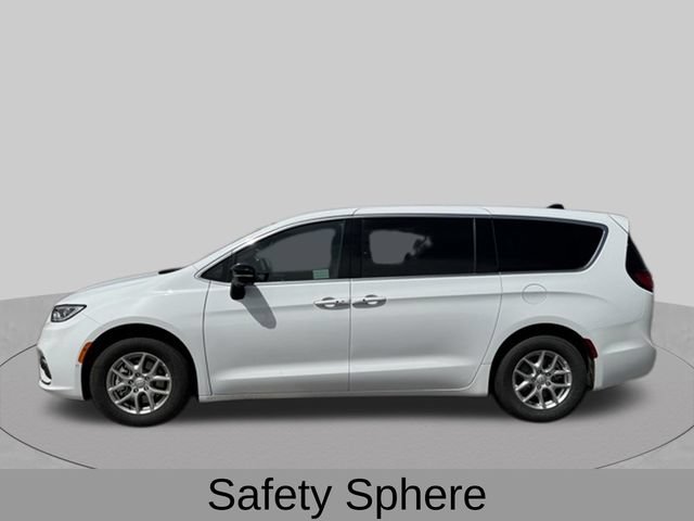 New 2026 Chrysler Pacifica Select FWD image 3
