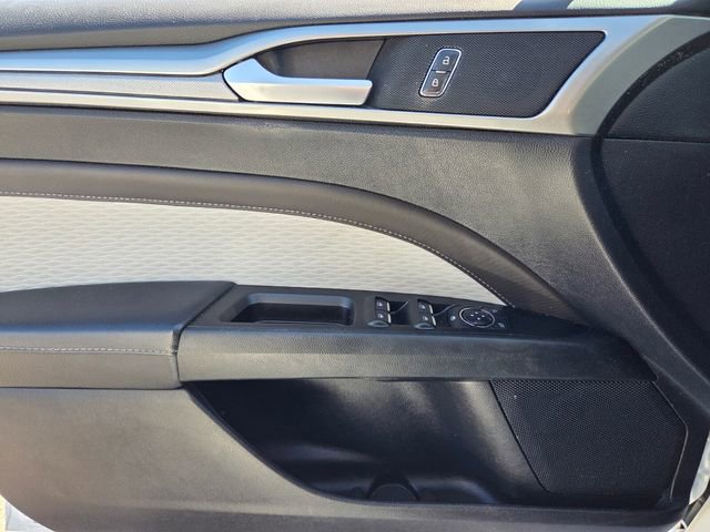 Certified 2020 Ford Fusion SE w/ Equipment Group 151A image 22