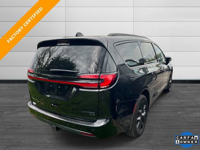 Used 2023 Chrysler Pacifica Limited w/ S Appearance Package AWD/4WD image 3