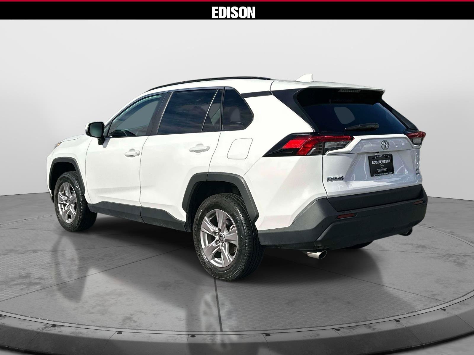 Used 2025 Toyota RAV4 XLE AWD/4WD image 5