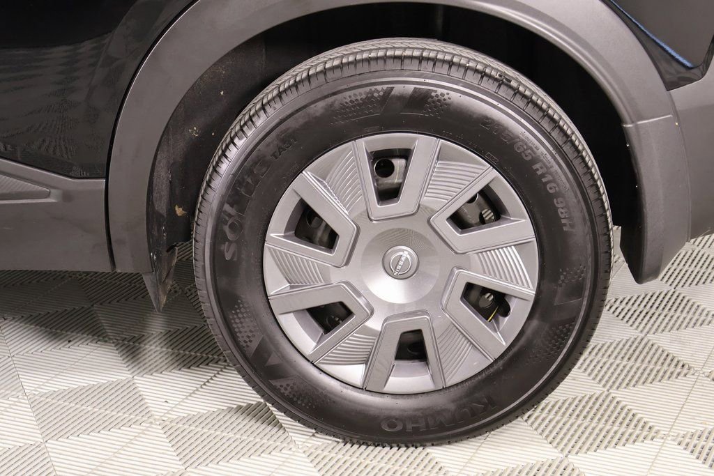 Used 2025 Nissan Kicks S image 17