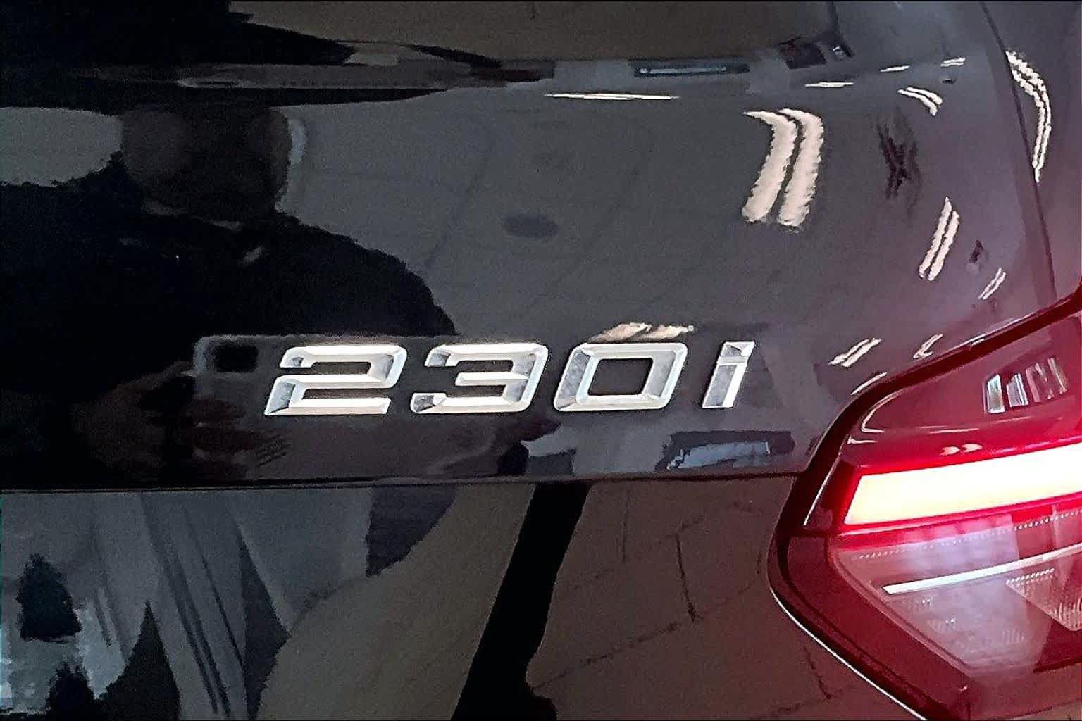 Used 2024 BMW 230i Coupe w/ Convenience Package RWD image 28