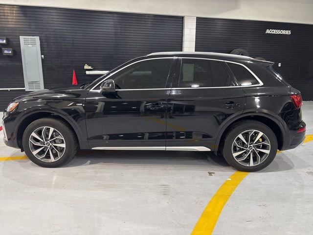 Used 2023 Audi Q5 2.0T Premium Plus w/ Premium Plus Package AWD/4WD image 5
