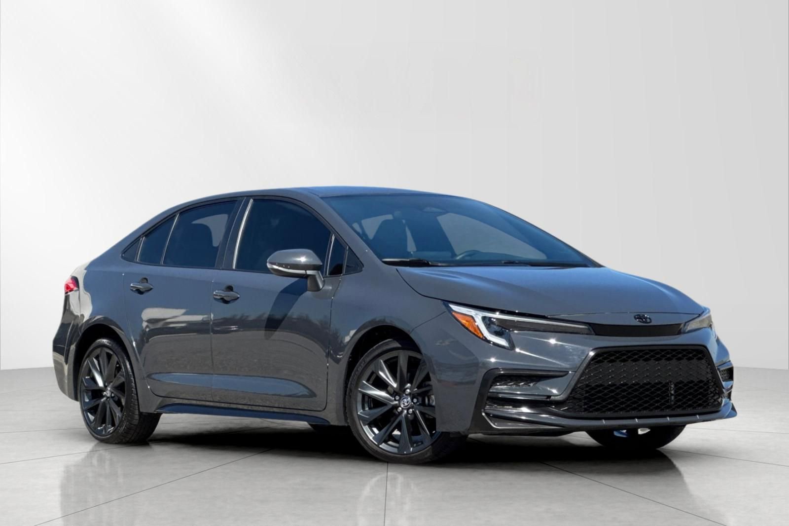 Used 2025 Toyota Corolla SE image 1