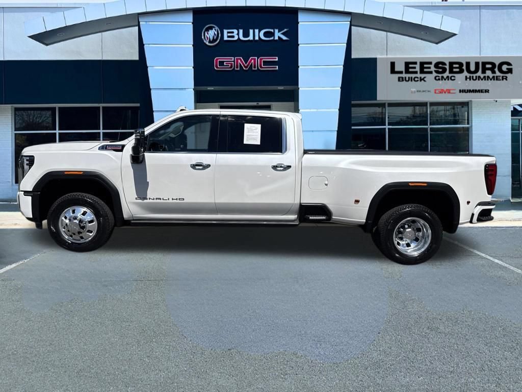Used 2025 GMC Sierra 3500 Denali w/ Denali Reserve Package AWD/4WD image 4