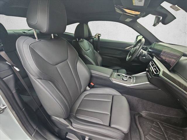 Used 2024 BMW 430i Coupe w/ M Sport Package RWD image 16