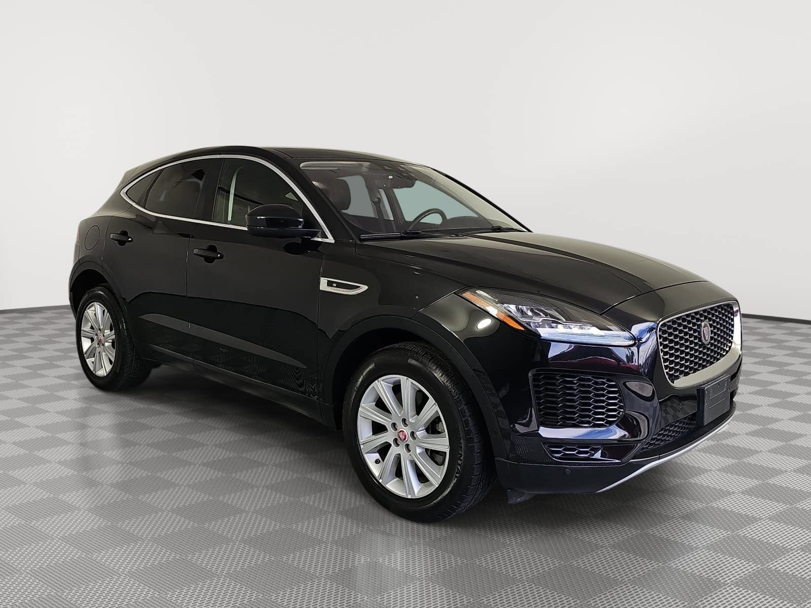 Used 2018 Jaguar E-PACE S AWD/4WD image 2