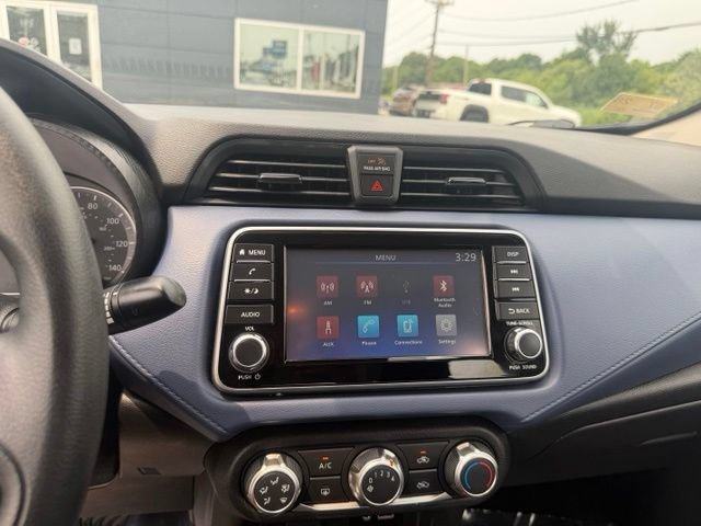 Used 2024 Nissan Versa SV FWD image 14