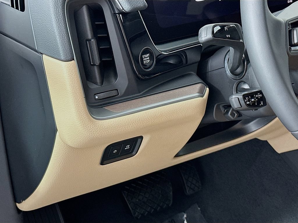 New 2026 Porsche Cayenne Coupe AWD/4WD image 11
