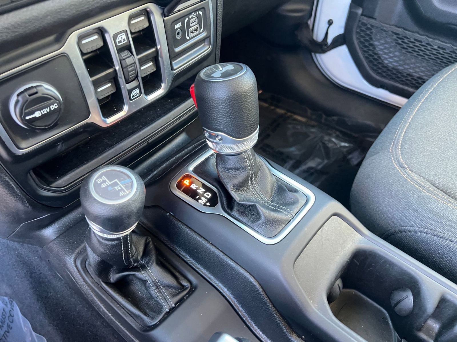 Used 2025 Jeep Wrangler Sport S image 41