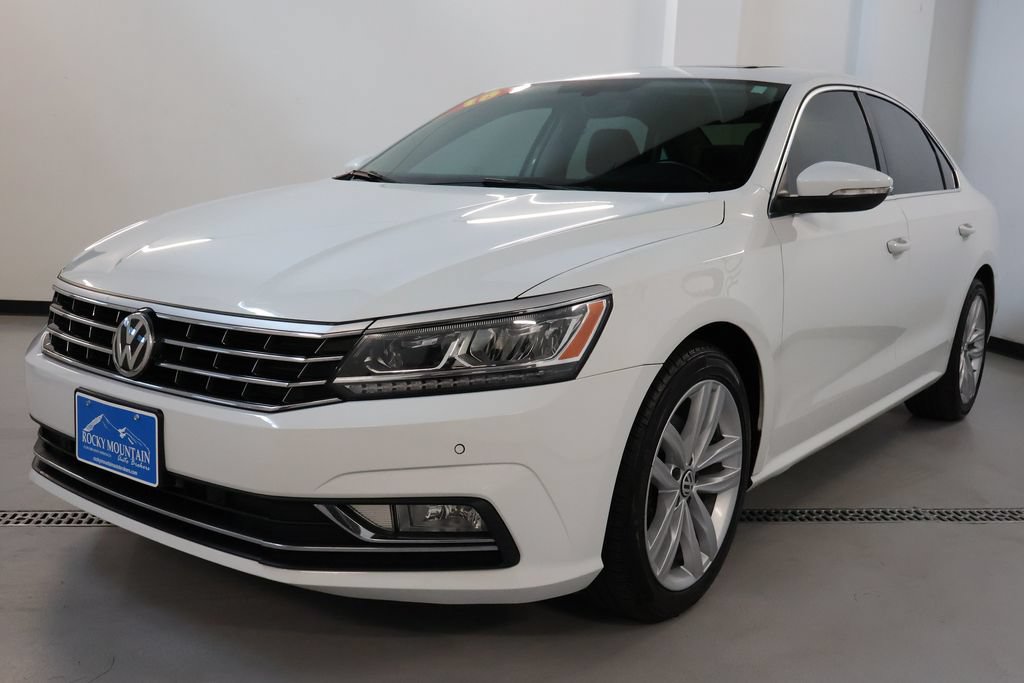 Used 2018 Volkswagen Passat 2.0T SE FWD image 3
