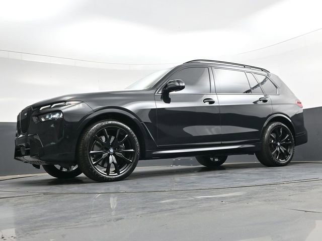 Used 2025 BMW X7 M60i AWD/4WD image 35