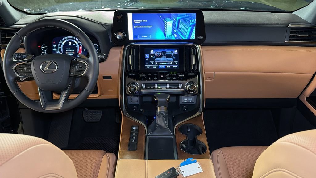 Used 2023 Lexus LX 600 4WD w/ Appearance Package image 19