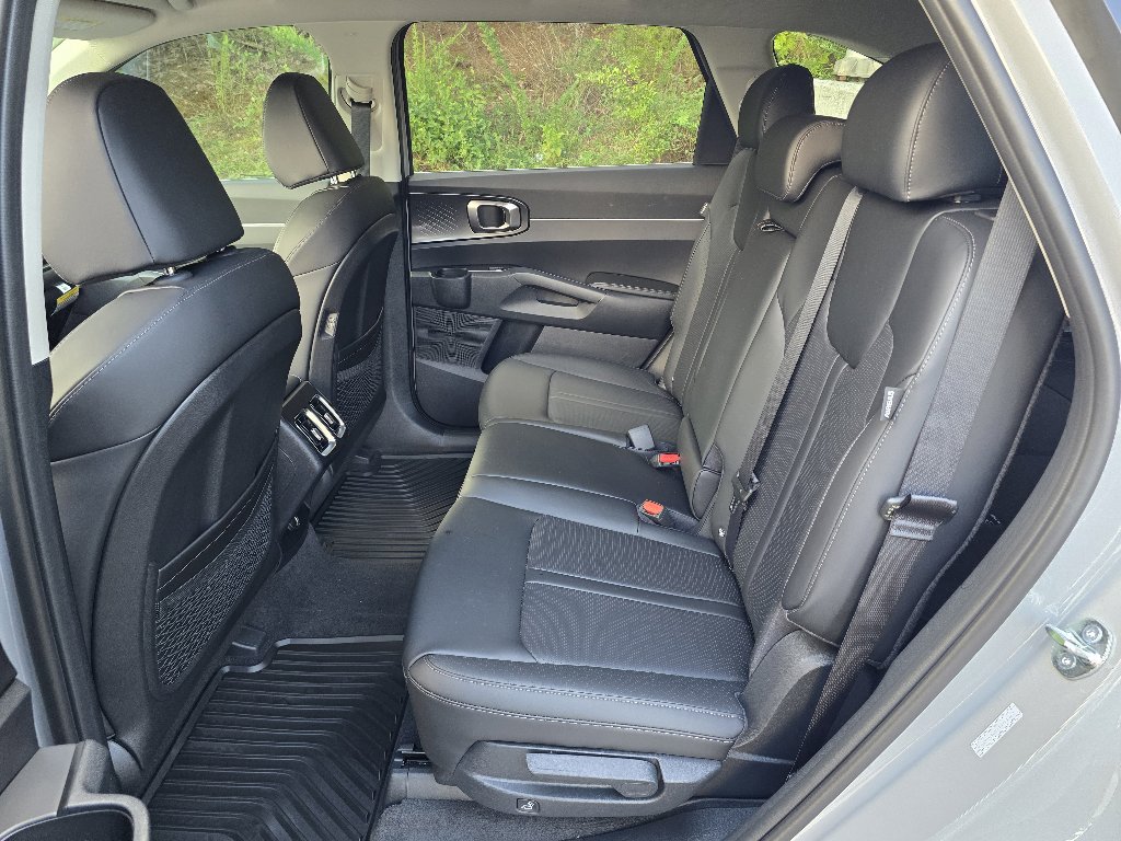 New 2026 Kia Sorento EX FWD image 4