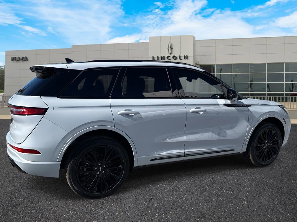 New 2026 Lincoln Corsair Premiere image 3