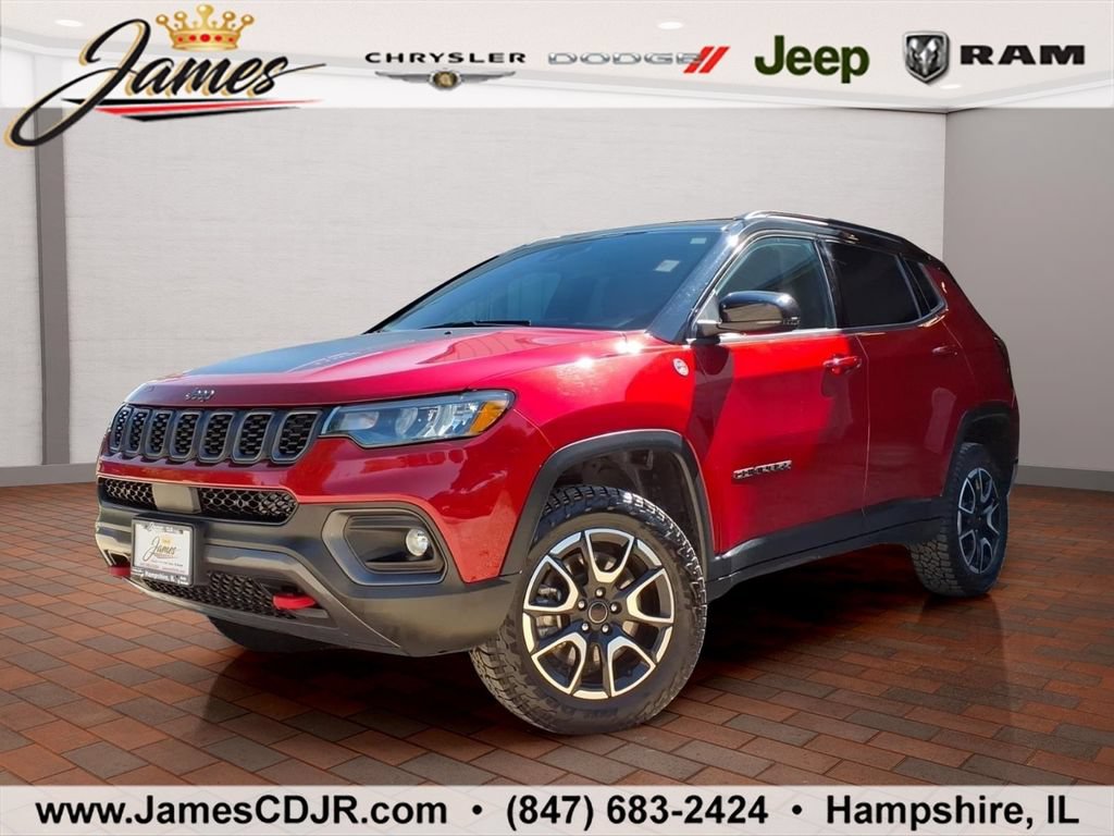 Used 2025 Jeep Compass Trailhawk AWD/4WD image 1