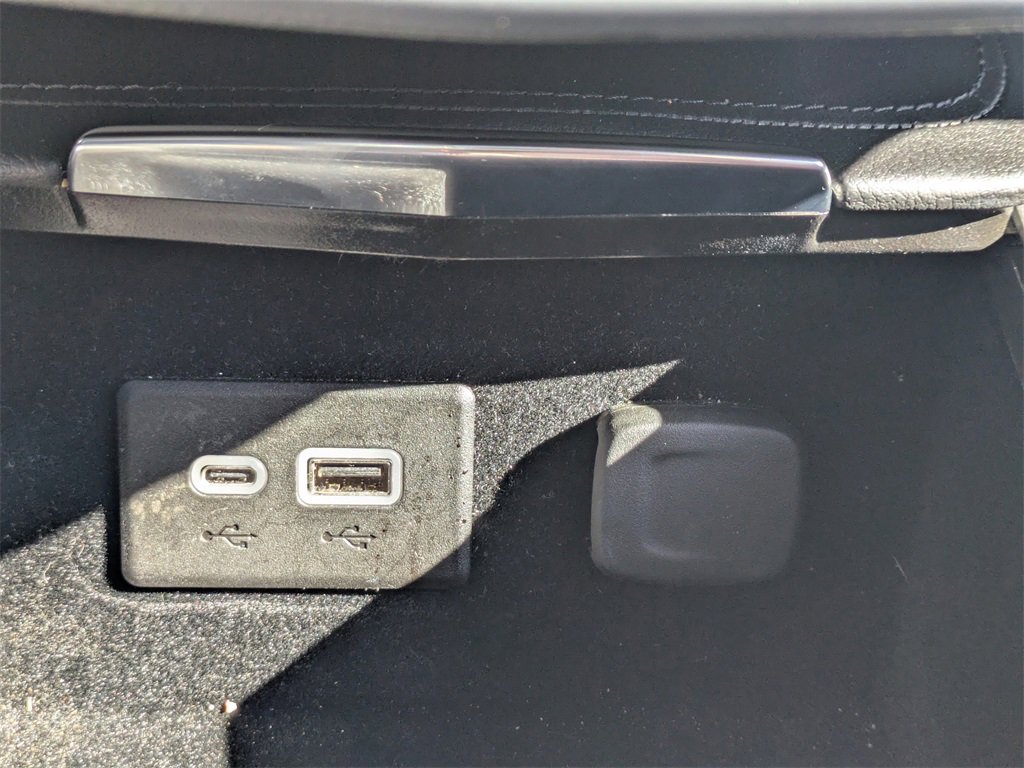 Used 2023 Cadillac XT4 Premium Luxury image 24