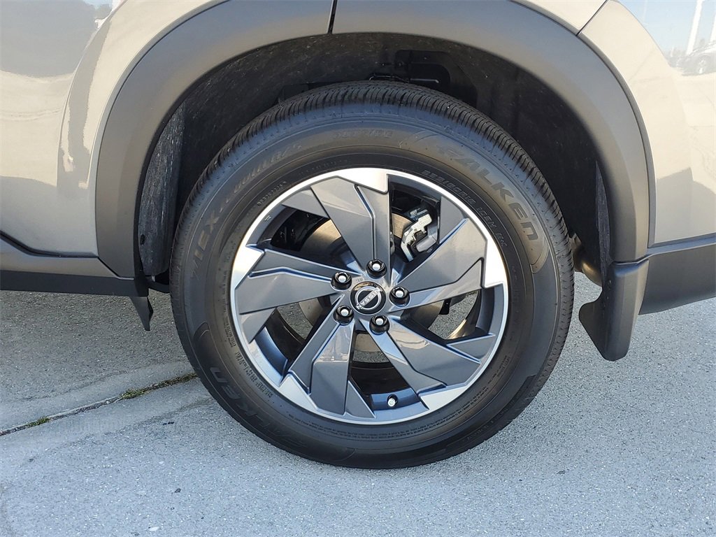 New 2026 Nissan Rogue SV w/ SV Premium Package image 5