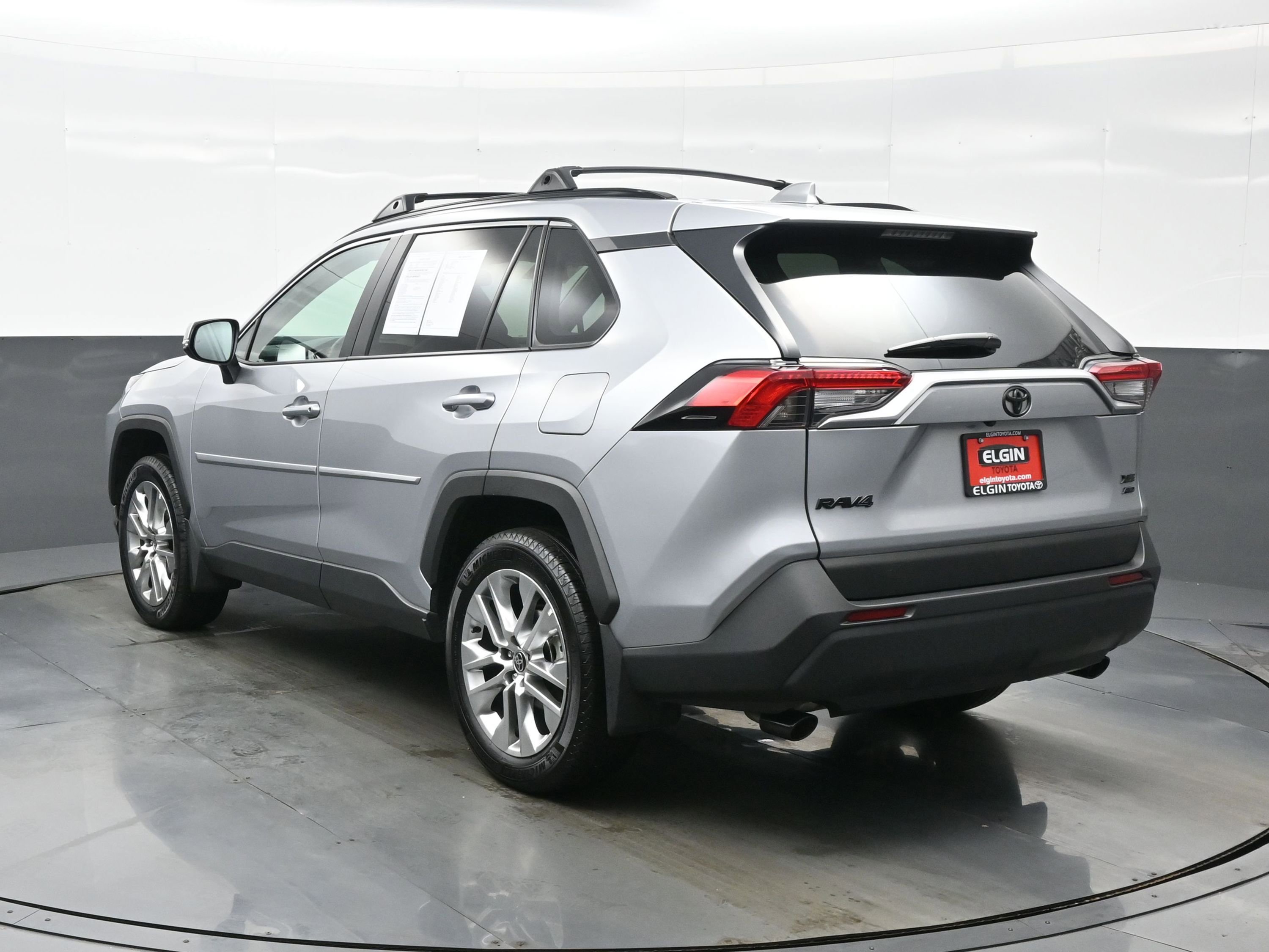 Used 2025 Toyota RAV4 XLE Premium w/ Weather Package AWD/4WD image 4