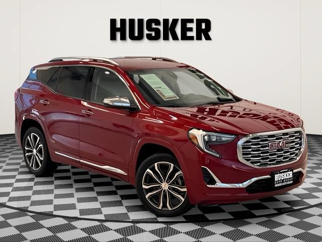 Used 2020 GMC Terrain Denali w/ Denali Premium Package AWD/4WD image 1