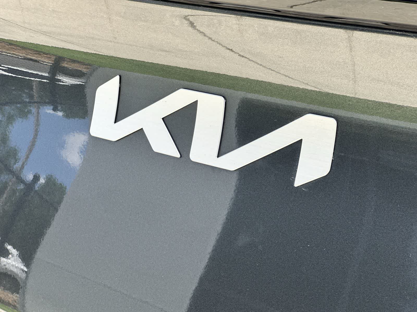 Used 2024 Kia Sportage EX FWD image 15