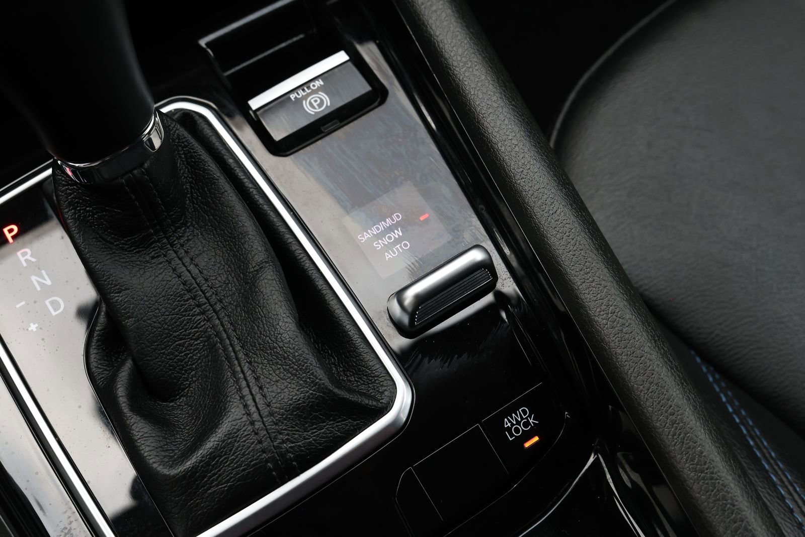 Used 2025 Jeep Compass Latitude w/ Altitude Special Edition image 23