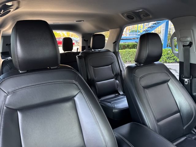 Used 2022 Ford Explorer XLT w/ Equipment Group 202A RWD image 33