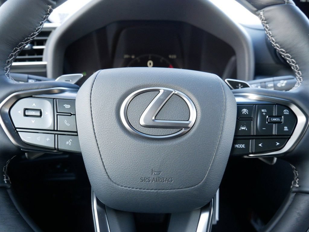Certified 2026 Lexus LX 700h Luxury w/ Appearance Package AWD/4WD image 19