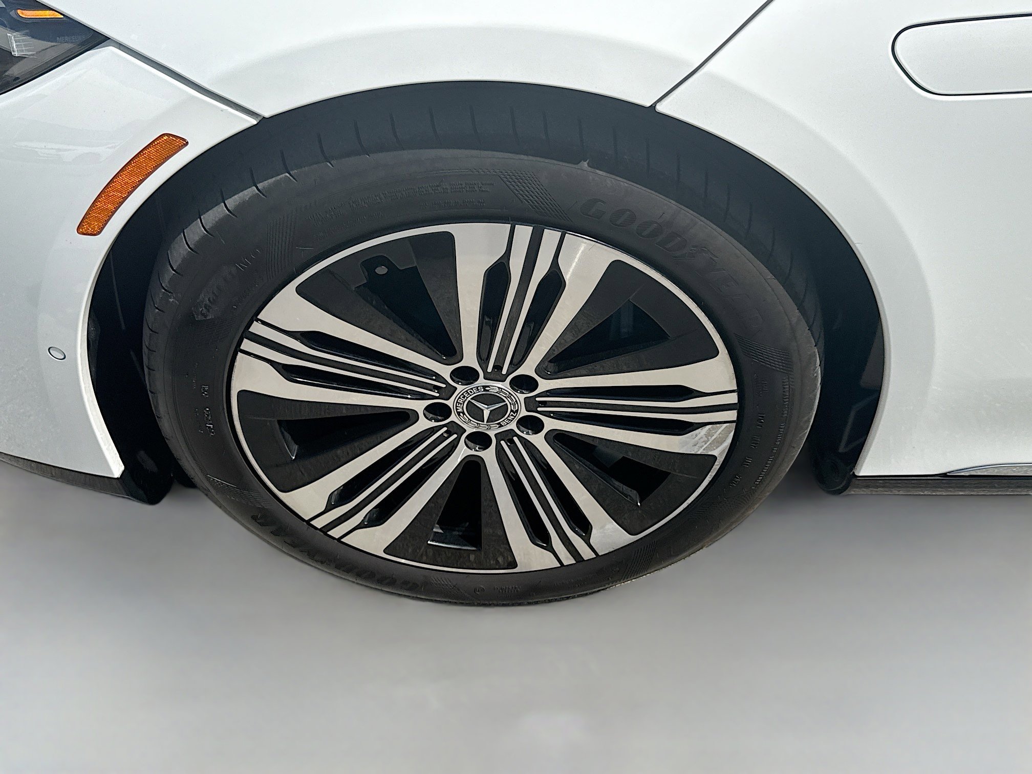 Used 2022 Mercedes-Benz EQS 450+ Sedan image 36