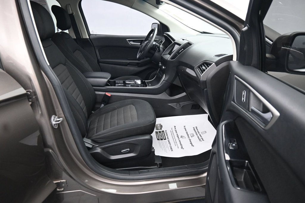 Used 2019 Ford Edge SEL AWD/4WD image 13