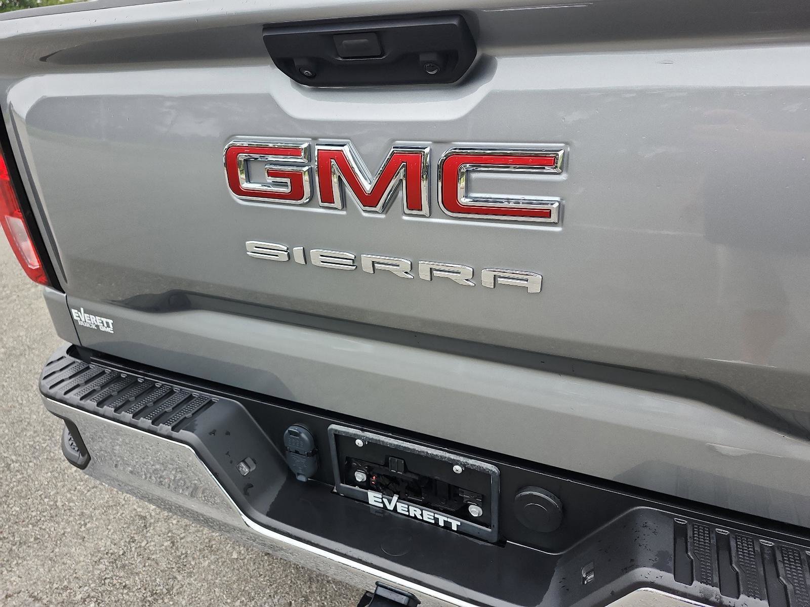 Used 2025 GMC Sierra 1500 SLE image 5
