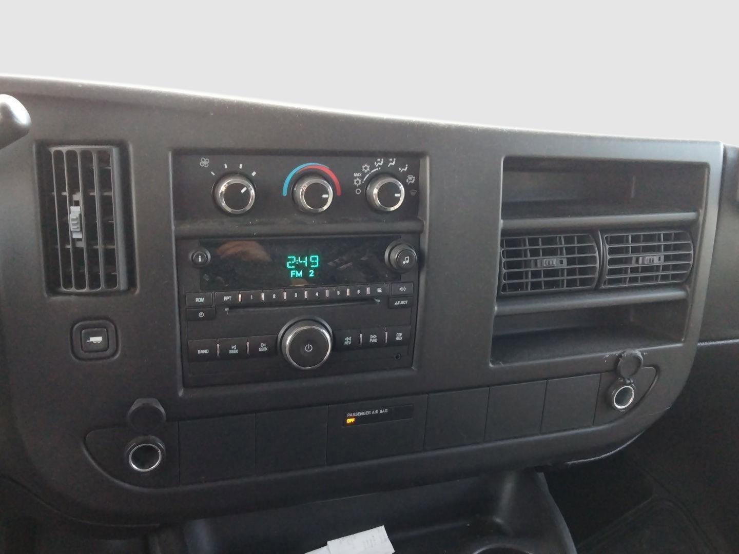 Used 2009 Chevrolet Express 1500 Work Van image 15