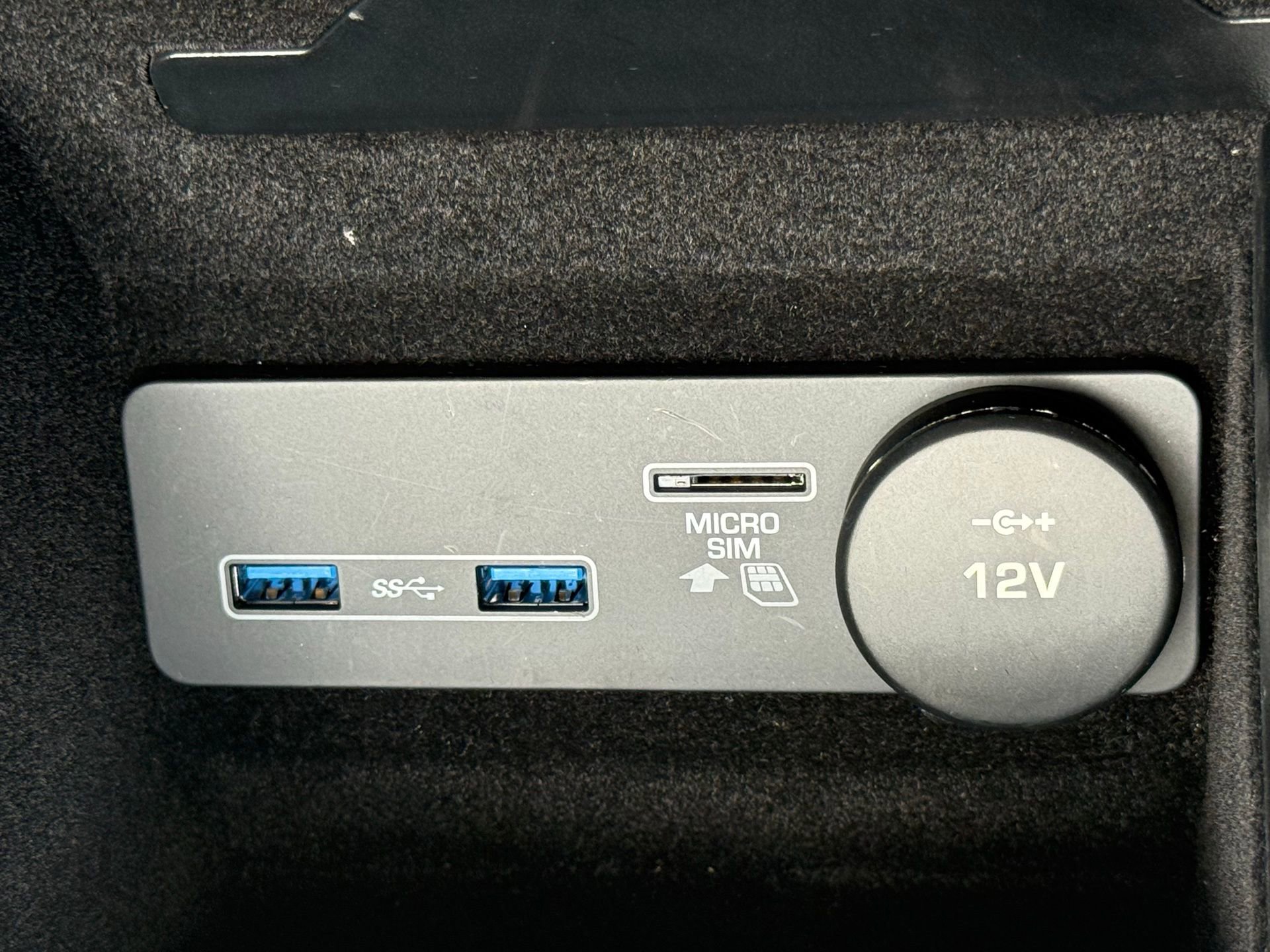 Used 2023 Jaguar F-TYPE R-Dynamic image 43