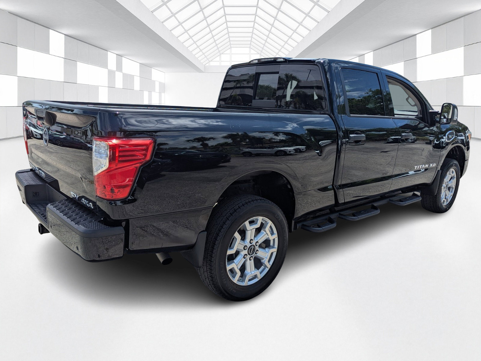 Certified 2023 Nissan Titan SV w/ SV Convenience Package AWD/4WD image 7