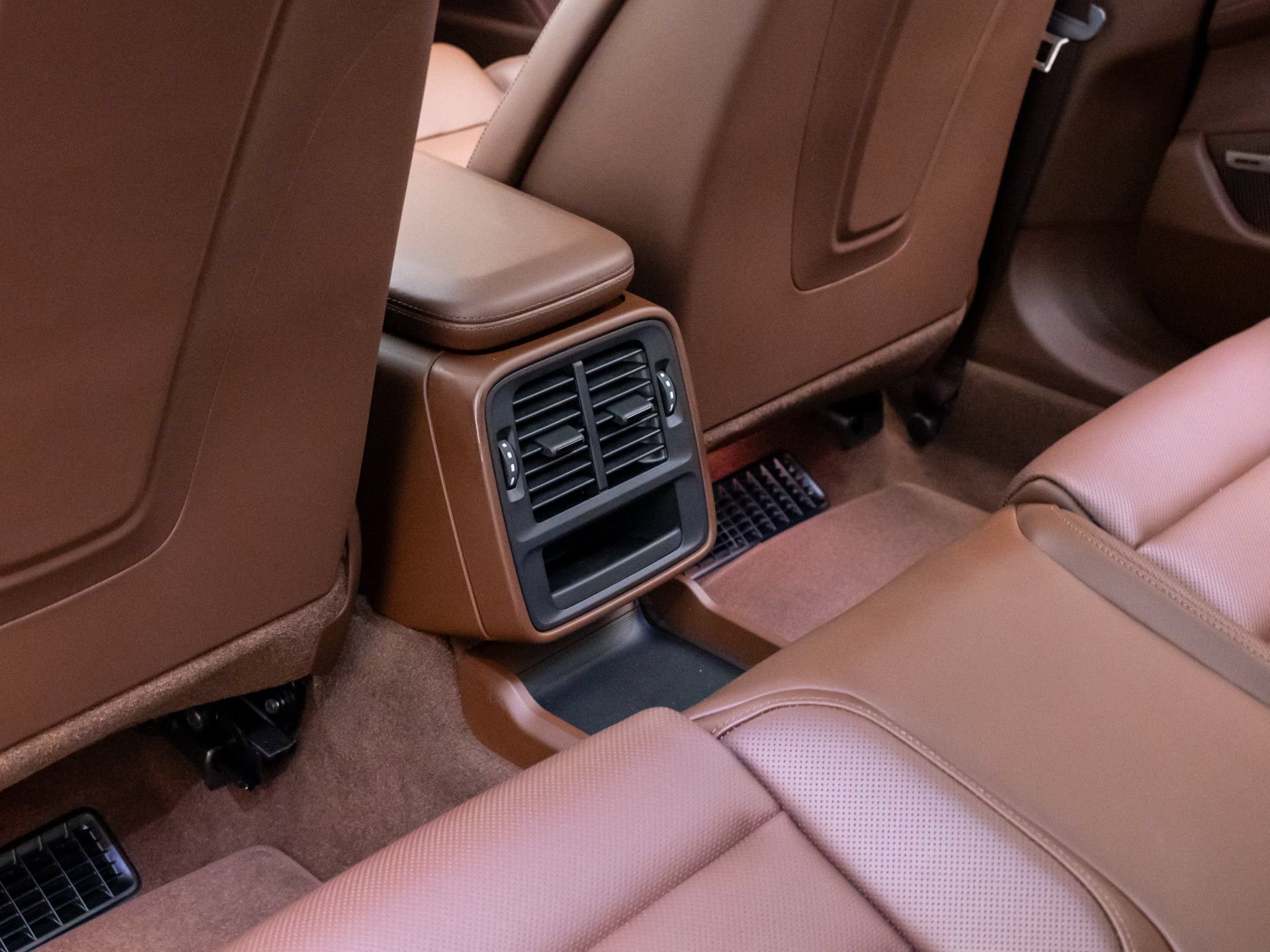 New 2026 Porsche Taycan AWD/4WD image 17