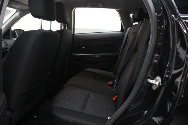 Used 2024 Mitsubishi Outlander Sport ES image 28