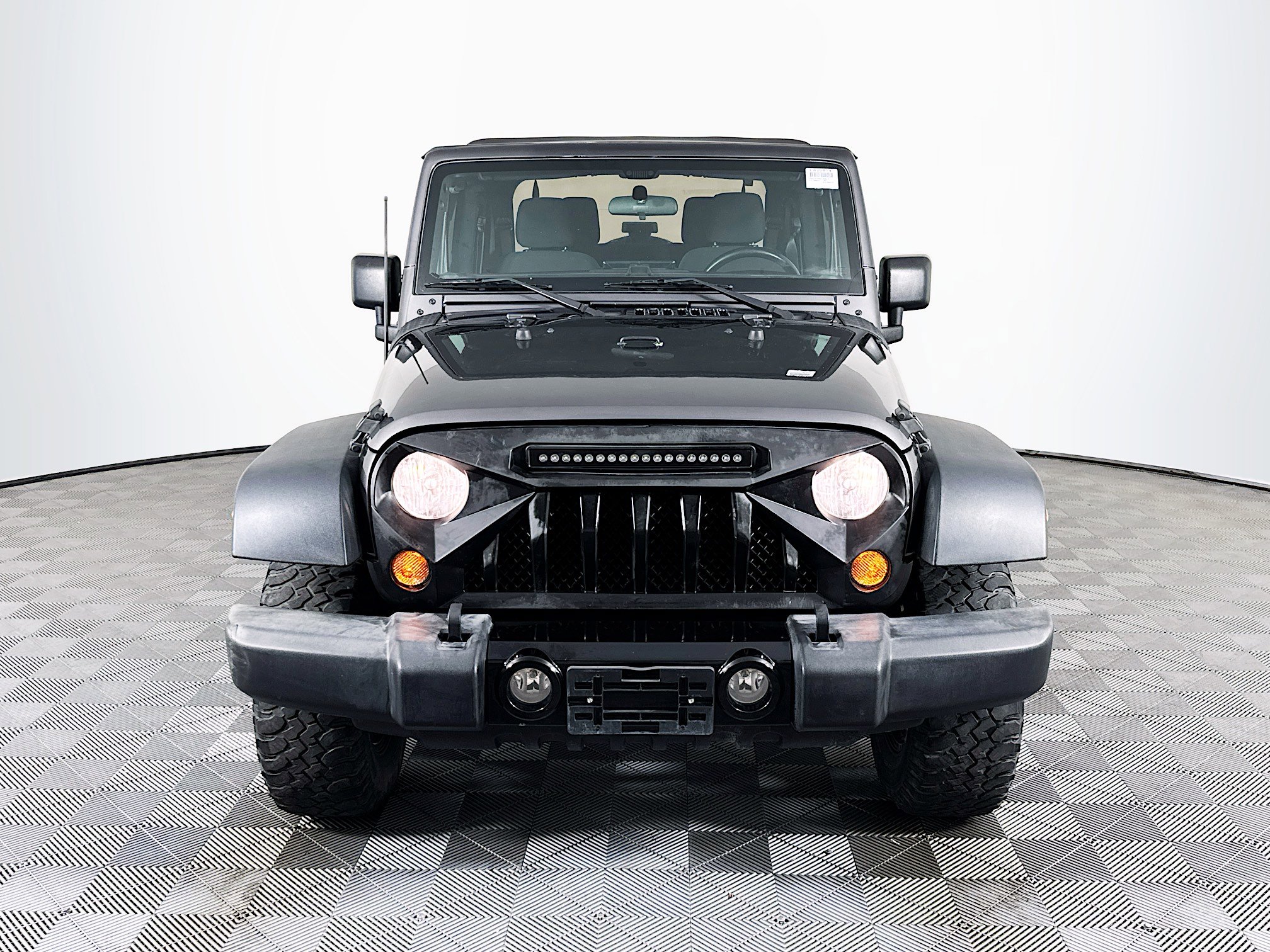 Used 2018 Jeep Wrangler Sport image 2