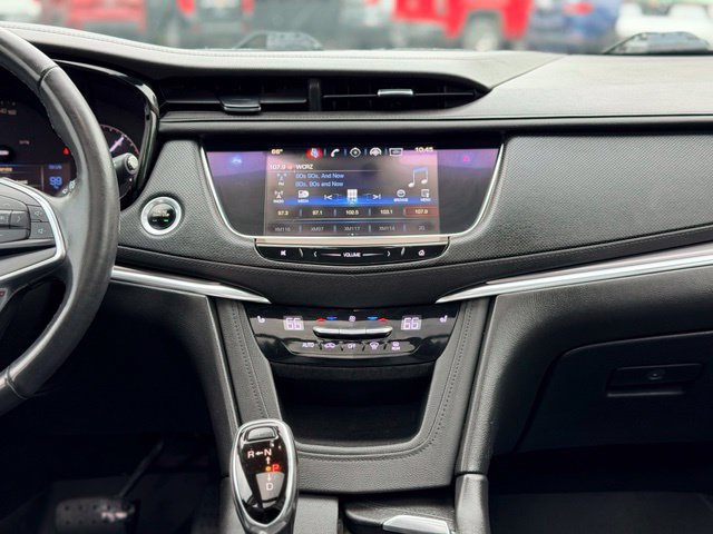 Used 2017 Cadillac XT5 Luxury w/ Driver Awareness Package AWD/4WD image 24