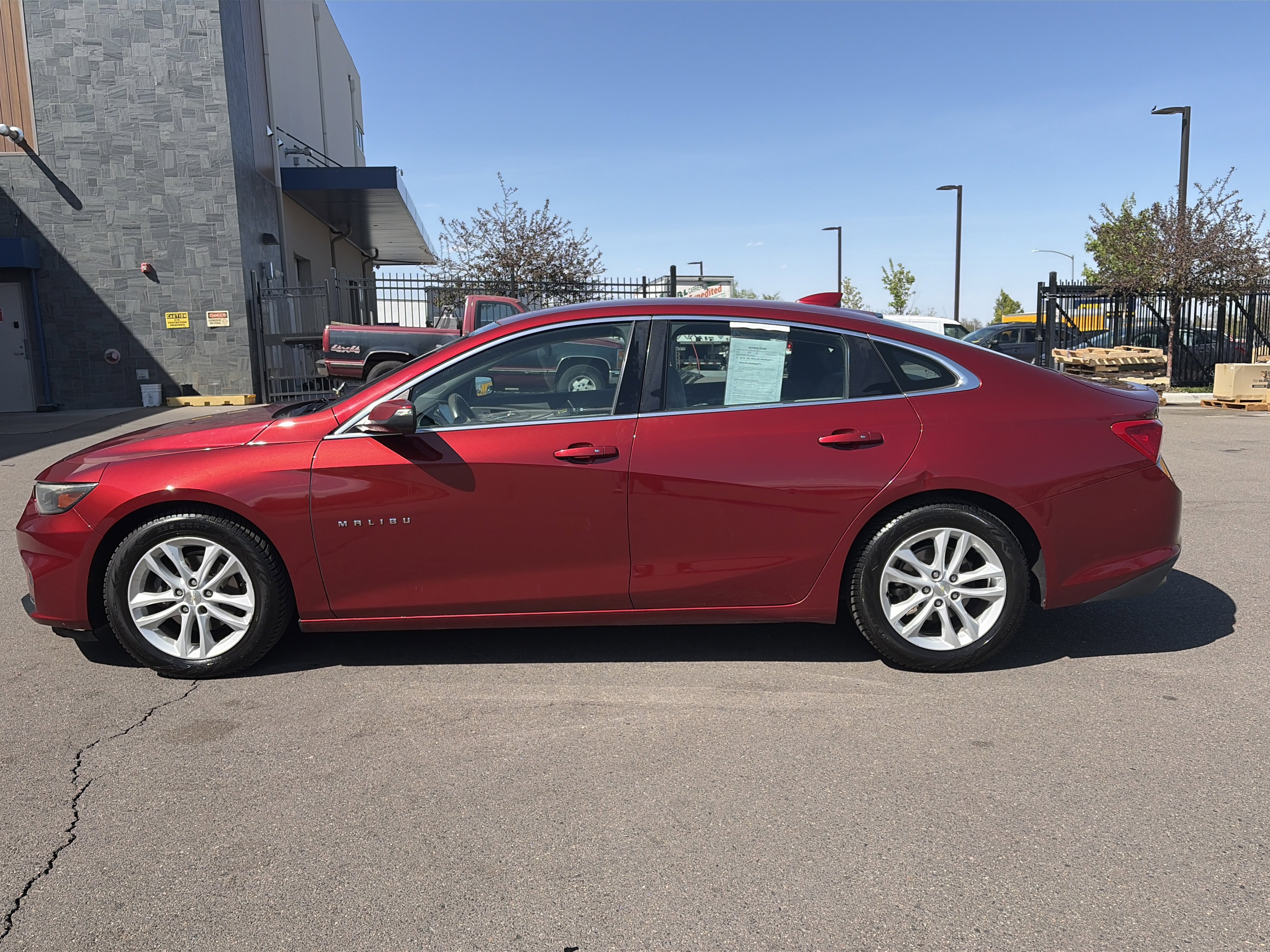 Used 2017 Chevrolet Malibu LT w/ Driver Confidence Package FWD image 8