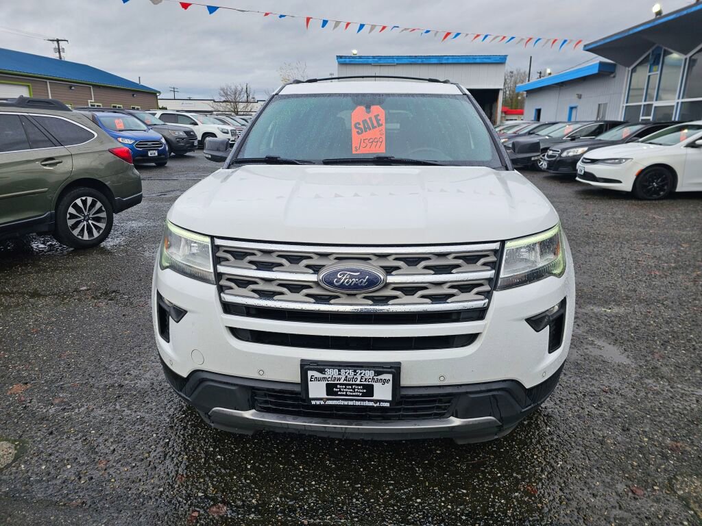 Used 2018 Ford Explorer XLT w/ Equipment Group 202A image 2