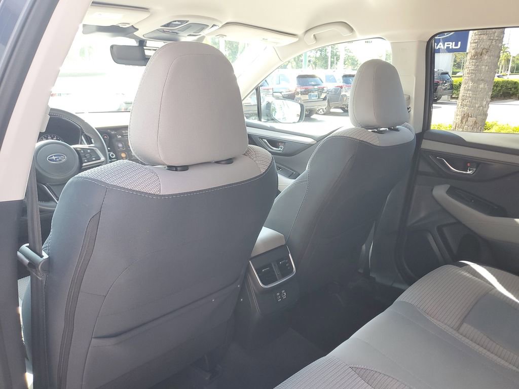 Used 2025 Subaru Outback Premium AWD/4WD image 15