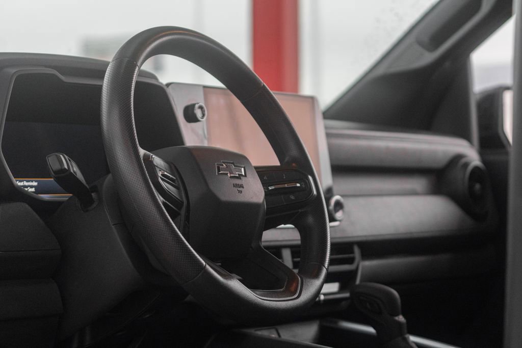 Used 2024 Chevrolet Colorado Trail Boss w/ Technology Package image 20