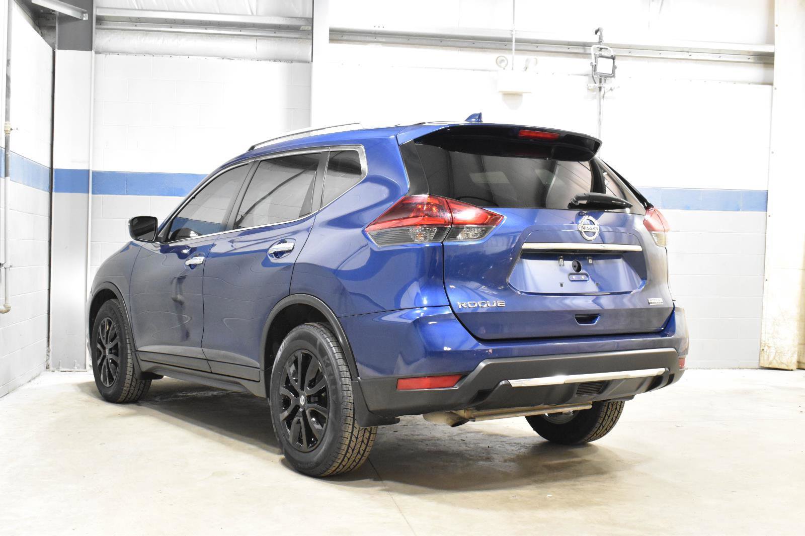 Used 2019 Nissan Rogue S image 23