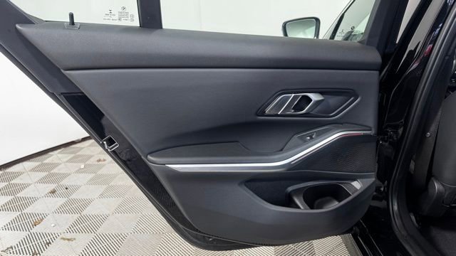 Used 2022 BMW 330i xDrive Sedan w/ Driving Assistance Package image 17