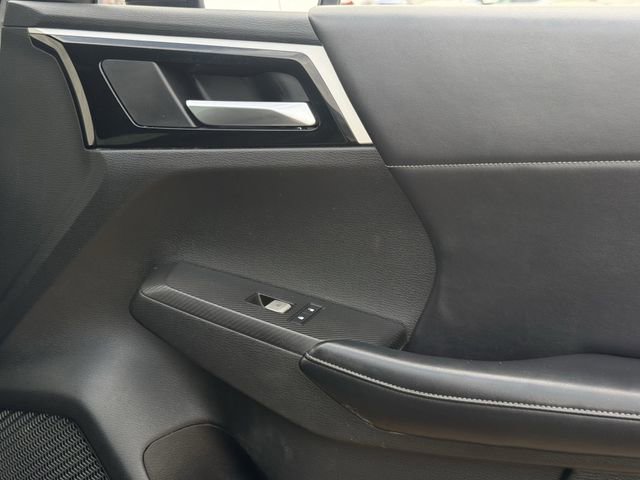 Used 2023 Mitsubishi Outlander SE image 27