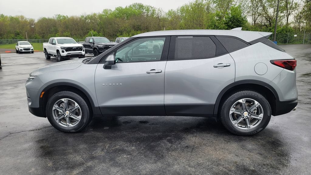 Used 2025 Chevrolet Blazer LT AWD/4WD image 7